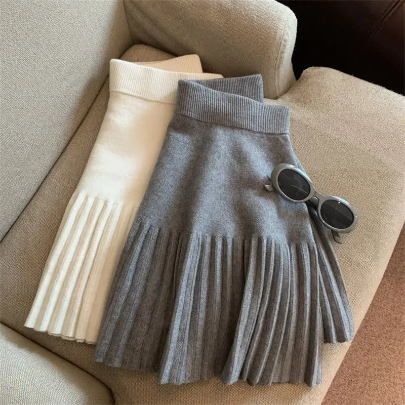 Women's Pleated Mini Skirt